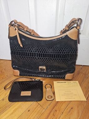 DOONEY & BOURKE ERICA HOBO BAG BLACK W/Coin Purse & Key Ring
